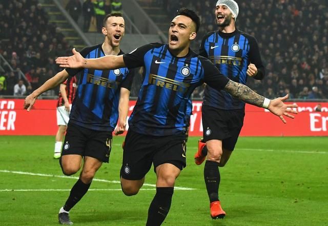 官方：狼队签下挪威后卫沃尔费；据悉转会费为1200万欧