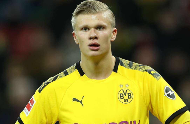 记者：申花今天下午飞赴天津，于汉超、戴伟浚等人随队出征（记者：申花今日下午飞往天津，于汉超、戴伟浚等随队出发）