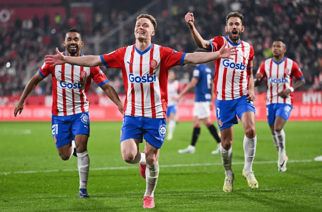 足球曝世界足坛将全面引入AI判罚系统（世界足坛或将全面引入AI判罚系统）