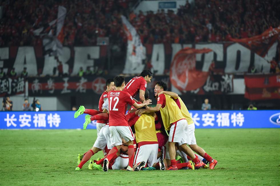 孔蒂：人们总说霍伊伦和小麦在曼联踢不上球，这肯定有原因（孔蒂谈曼联：霍伊伦与麦克托米奈难获出场并非无因）