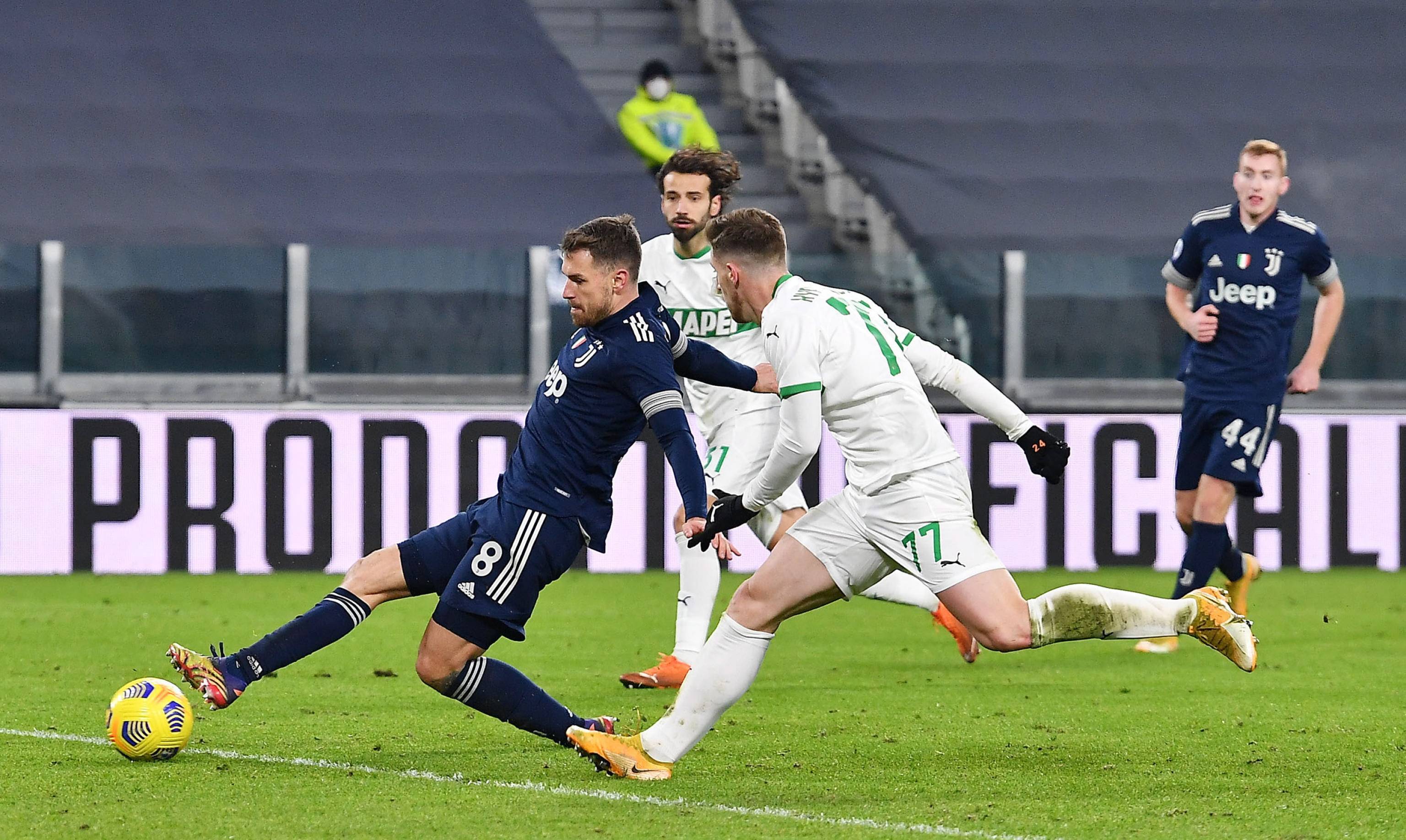 28球，B费升至葡萄牙队史射手榜第六位