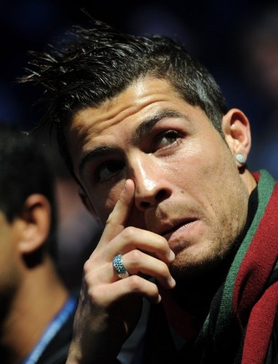 荷甲战报：瓦伊萨破门后染红，奈梅亨2-2战平阿贾克斯（荷甲快讯：瓦伊萨先破门后染红，奈梅亨2-2逼平阿贾克斯）